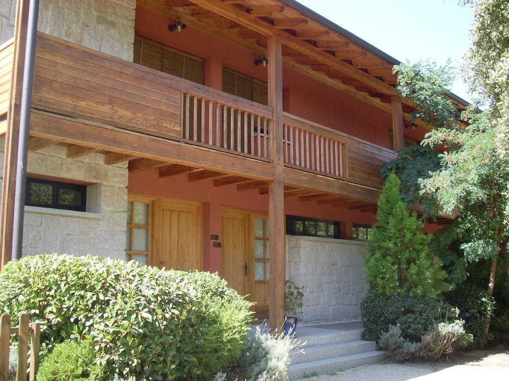 Hotel Sara De Ur La Cabrera Eksteriør billede