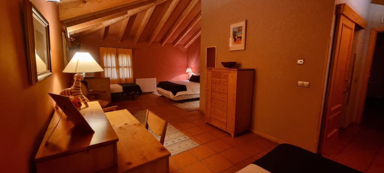Hotel Sara De Ur La Cabrera Eksteriør billede