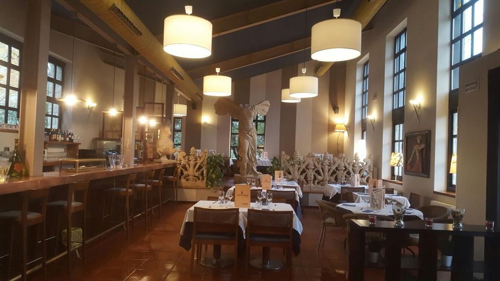 Hotel Sara De Ur La Cabrera Eksteriør billede