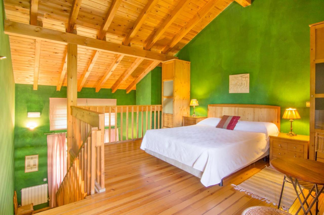 Hotel Sara De Ur La Cabrera Eksteriør billede