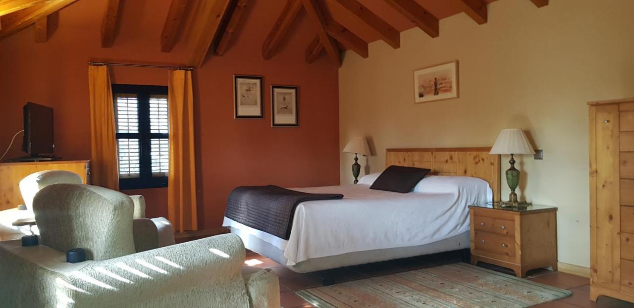 Hotel Sara De Ur La Cabrera Eksteriør billede