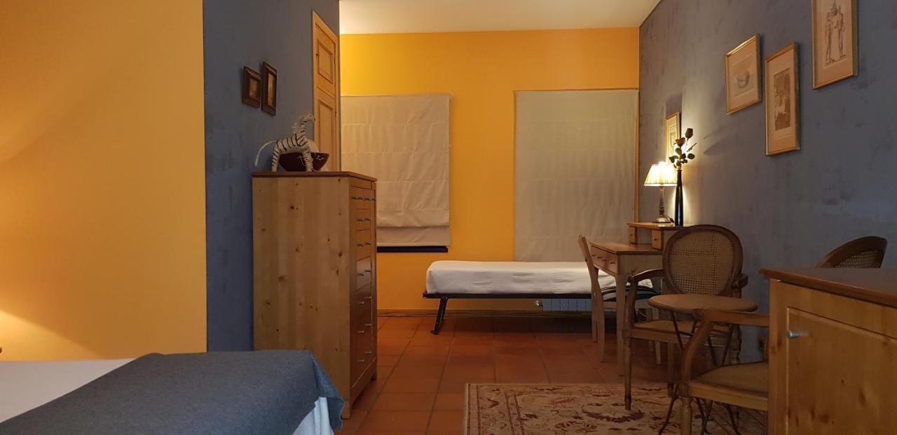 Hotel Sara De Ur La Cabrera Eksteriør billede