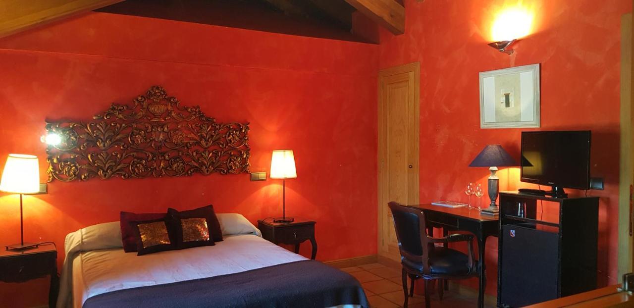 Hotel Sara De Ur La Cabrera Eksteriør billede